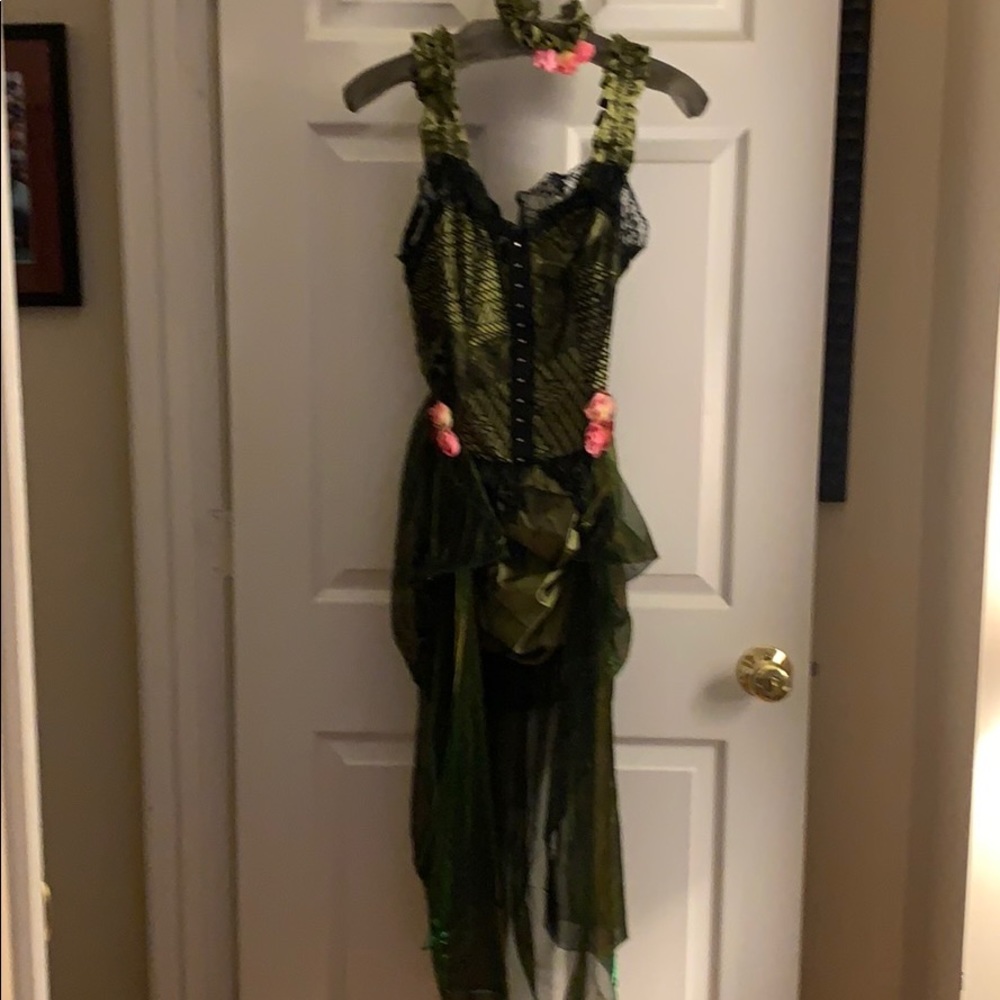 Saloon girl Halloween costume